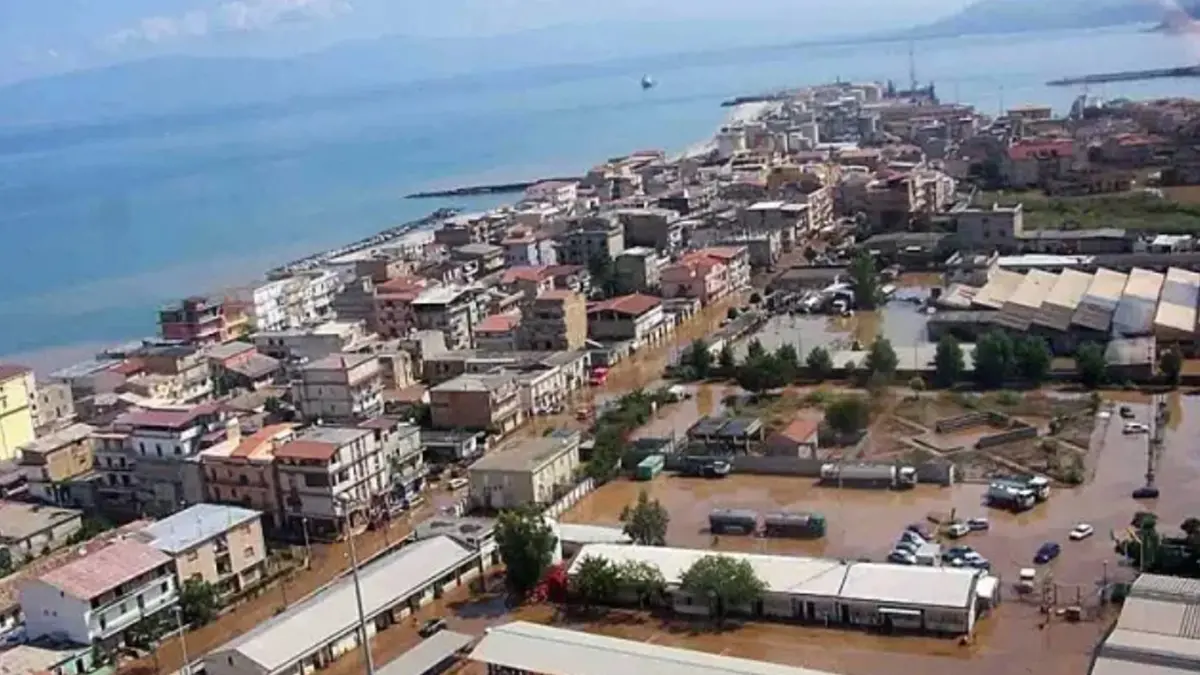 <p>Fondi per <span style=\"color:hsl(0, 75%, 60%);\">l’alluvione del 2006</span>, la Provincia di Vibo dovrà restituire alla Regione 1,6 milioni di euro</p>