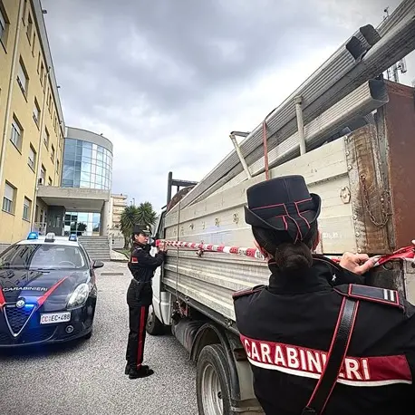 Illeciti ambientali,\u00A039enne denunciato a Lamezia Terme: sequestrata una tonnellata di rifiuti\n