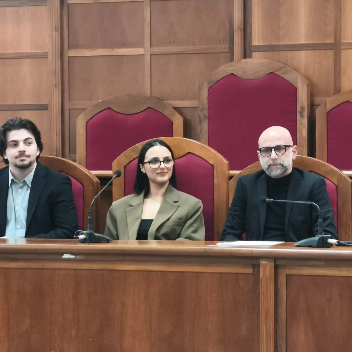 Girifalco, l’invisibile si fa immagine: inaugurata la mostra fotografica di Leonardo Citraro\n