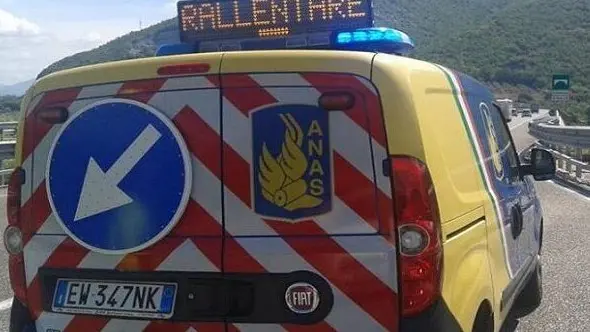 Smottamenti e fango sulle statali calabresi, strade chiuse\n