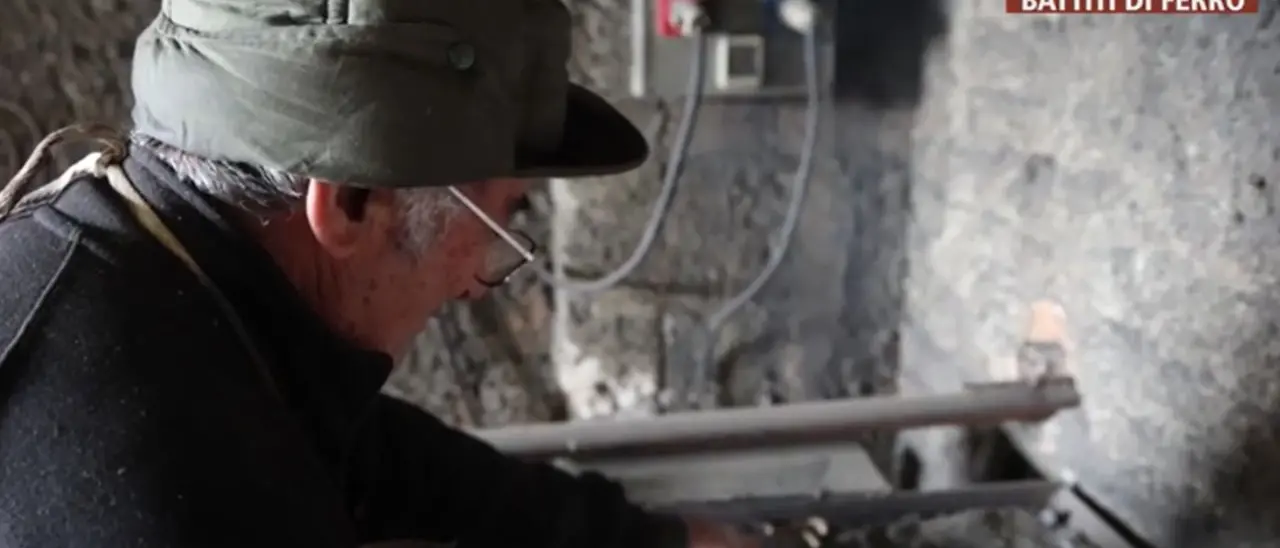 Mastru Brunu, 80 anni di fucina e passione: il fabbro che ha fatto della Calabria la sua casa\n