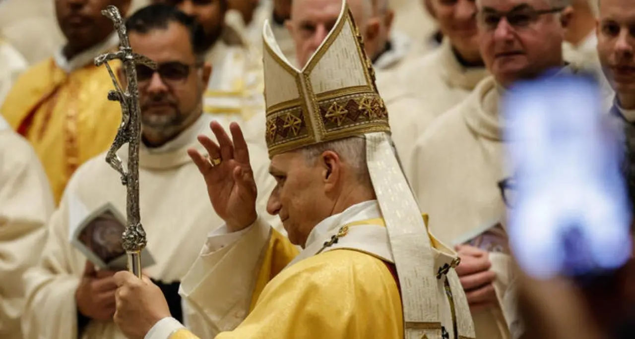 Papa Leone e il tempo sospeso della Chiesa\n