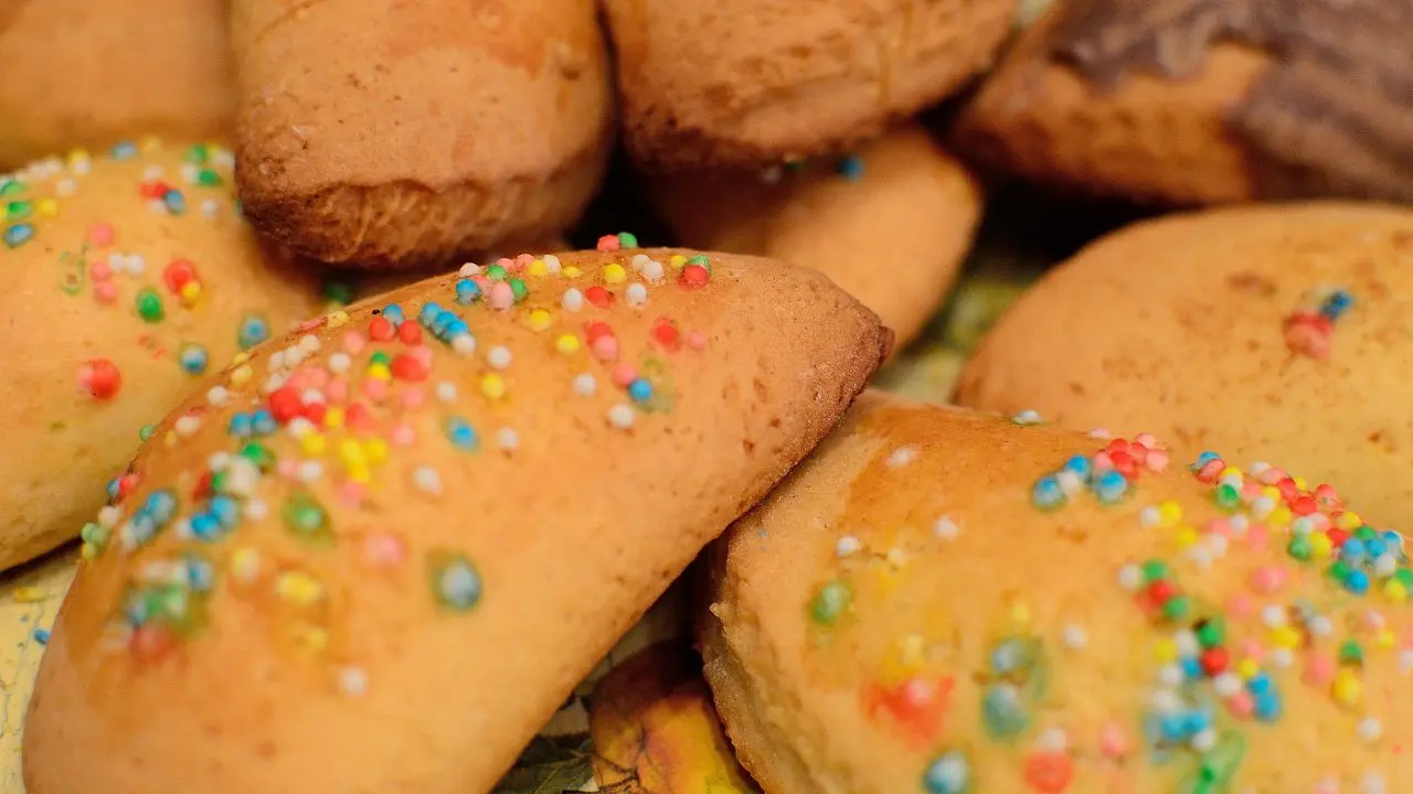 <p>I dolci in Calabria un’eccellenza, quasi 2mila le imprese artigiane ma <span style=\"color:hsl(0, 75%, 60%);\">manca personale qualificato</span>: servono 730 lavoratori</p>