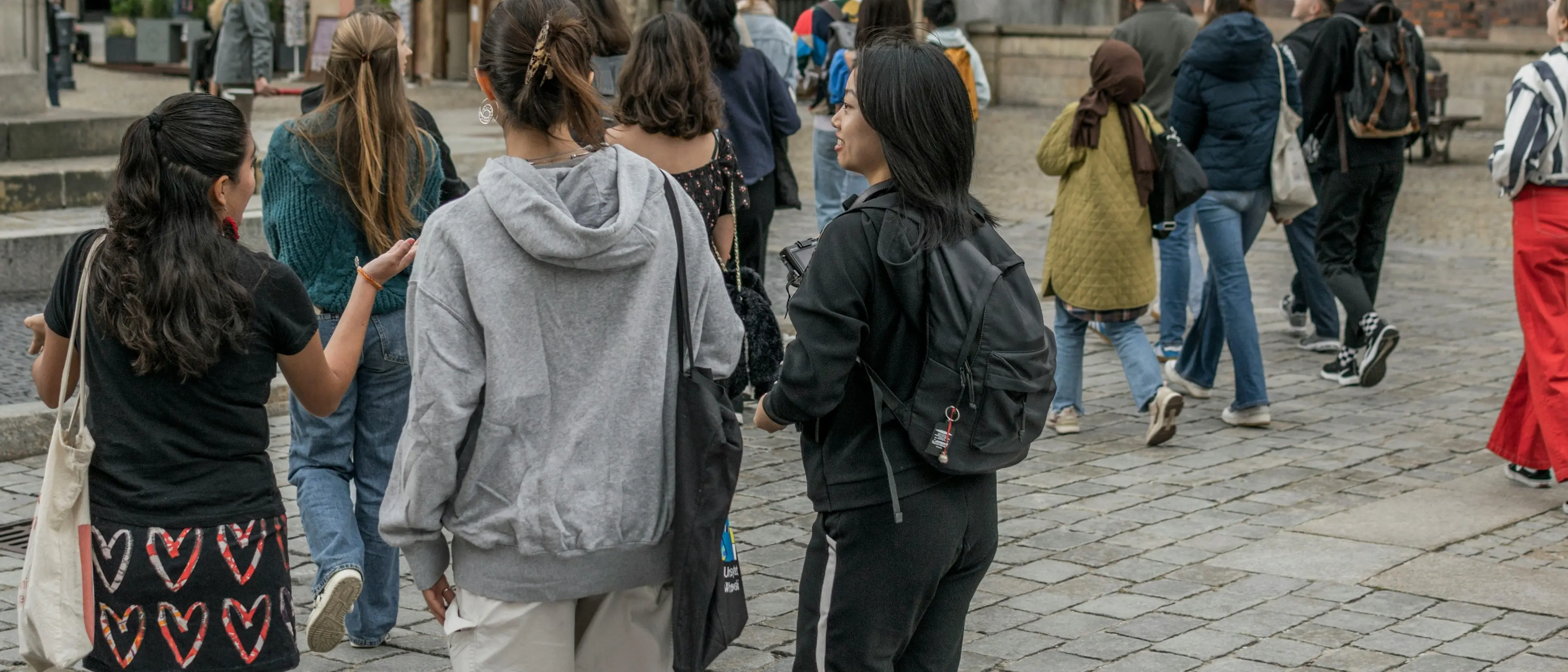 Pasqua 2026, italiani prudenti: rincari e caro-energia frenano viaggi e spese\n