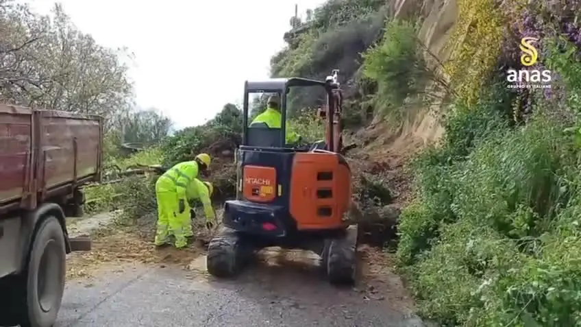 Maltempo, frane e smottamenti nel Reggino e nel Cosentino