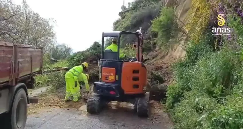 Maltempo, frane e smottamenti nel Reggino e nel Cosentino