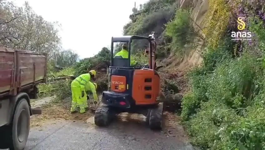 Maltempo, frane e smottamenti nel Reggino e nel Cosentino