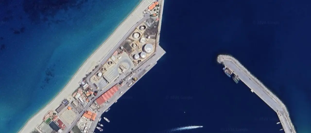 Depositi costieri, lo scontro tra sindaco di Vibo\u00A0e Meridionale Petroli raggiunge nuove vette: «Nulla di concreto per una delocalizzazione che costa 100 milioni»\n