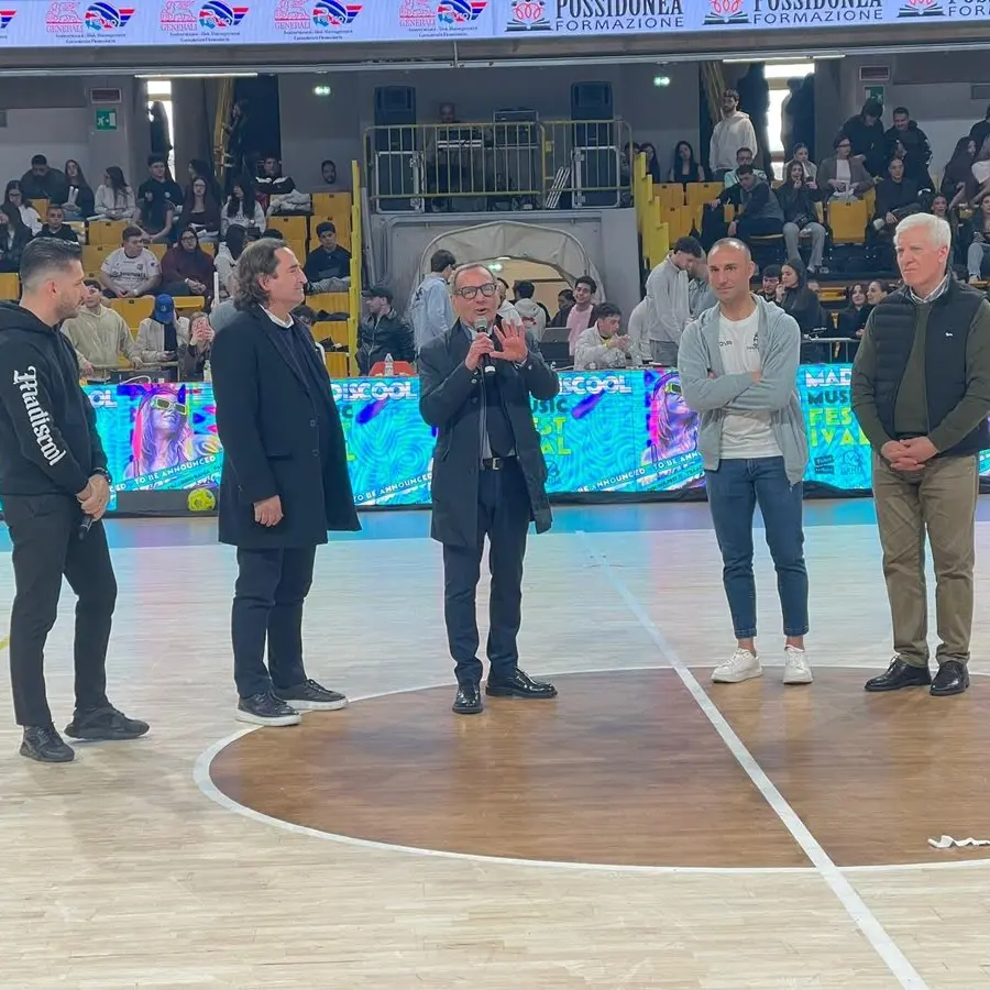 Madiscool al PalaCalafiore, Battaglia: «Un progetto innovativo e dinamico che crea momenti di crescita per i ragazzi»\n