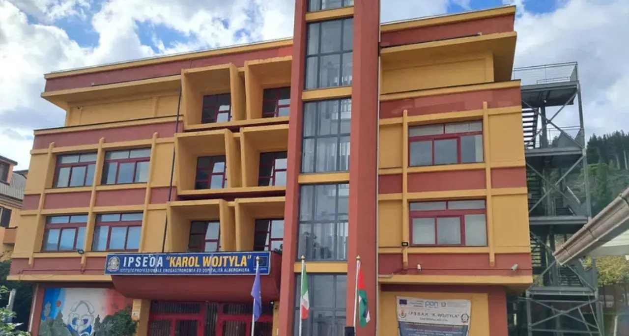 Castrovillari, computer rubati all’istituto Ipsia “L.da Vinci”: una denuncia per ricettazione\n