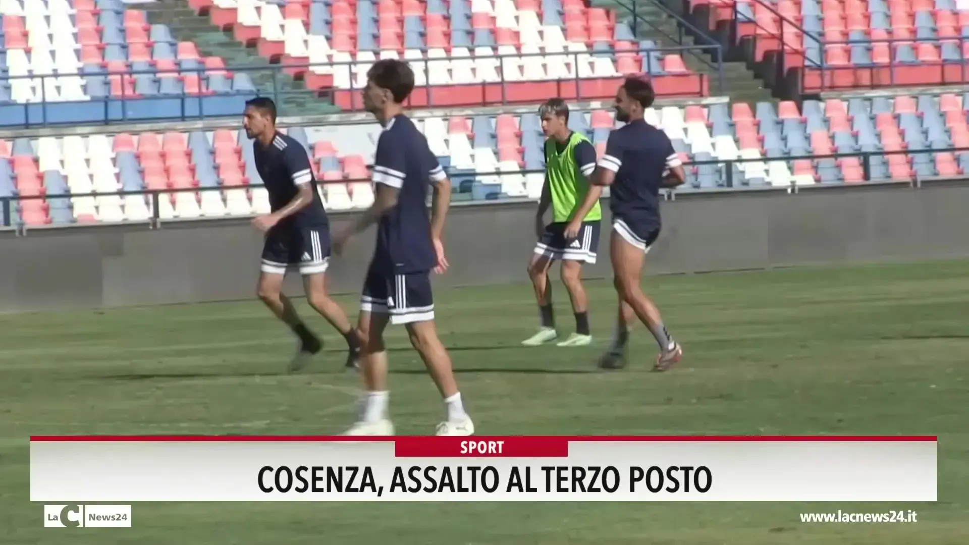 Cosenza, assalto al terzo posto