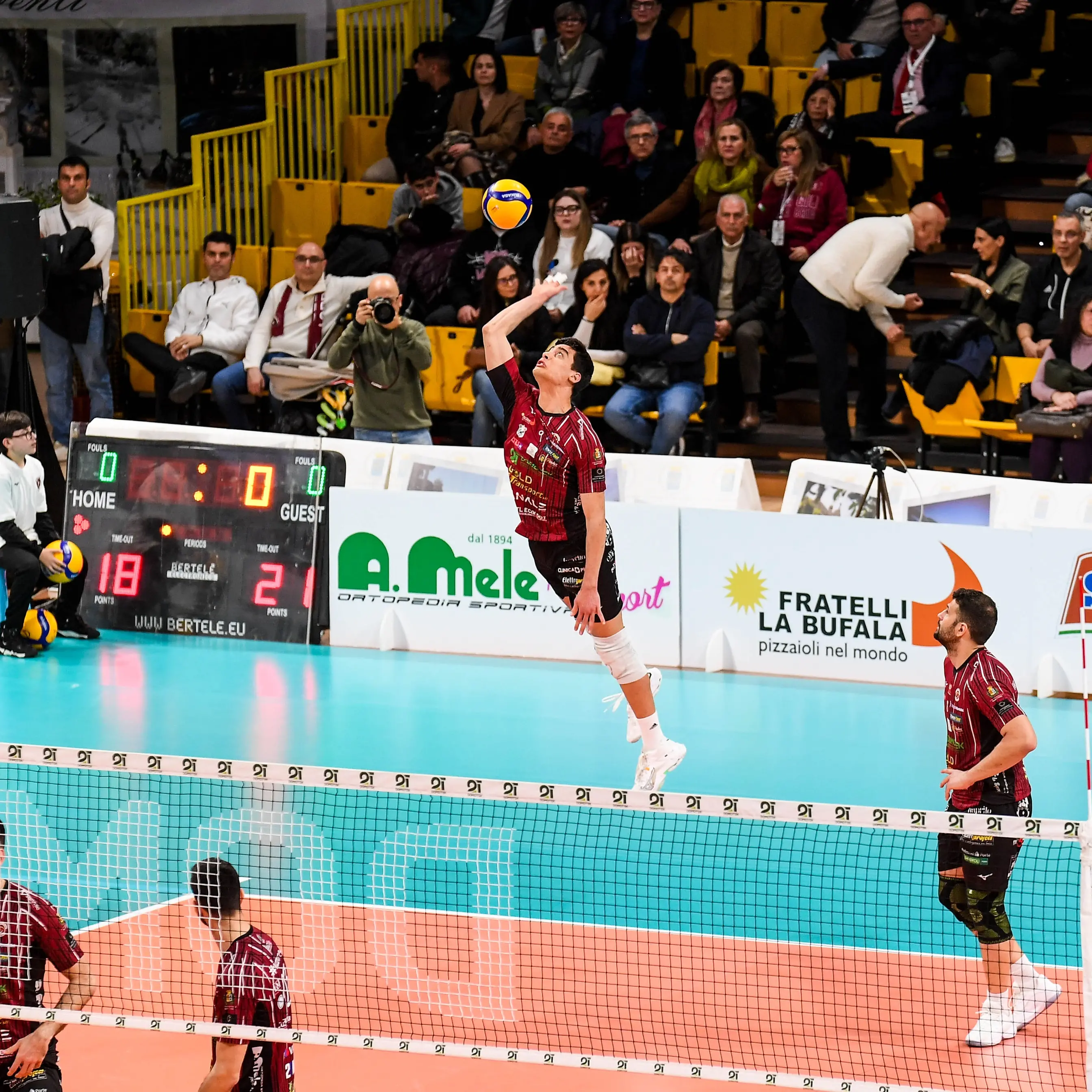 Domotek ai Playoff: «A Reggio Emilia per imporre il nostro gioco». Motta: «Gara 2 ci ha dato una spinta»\n