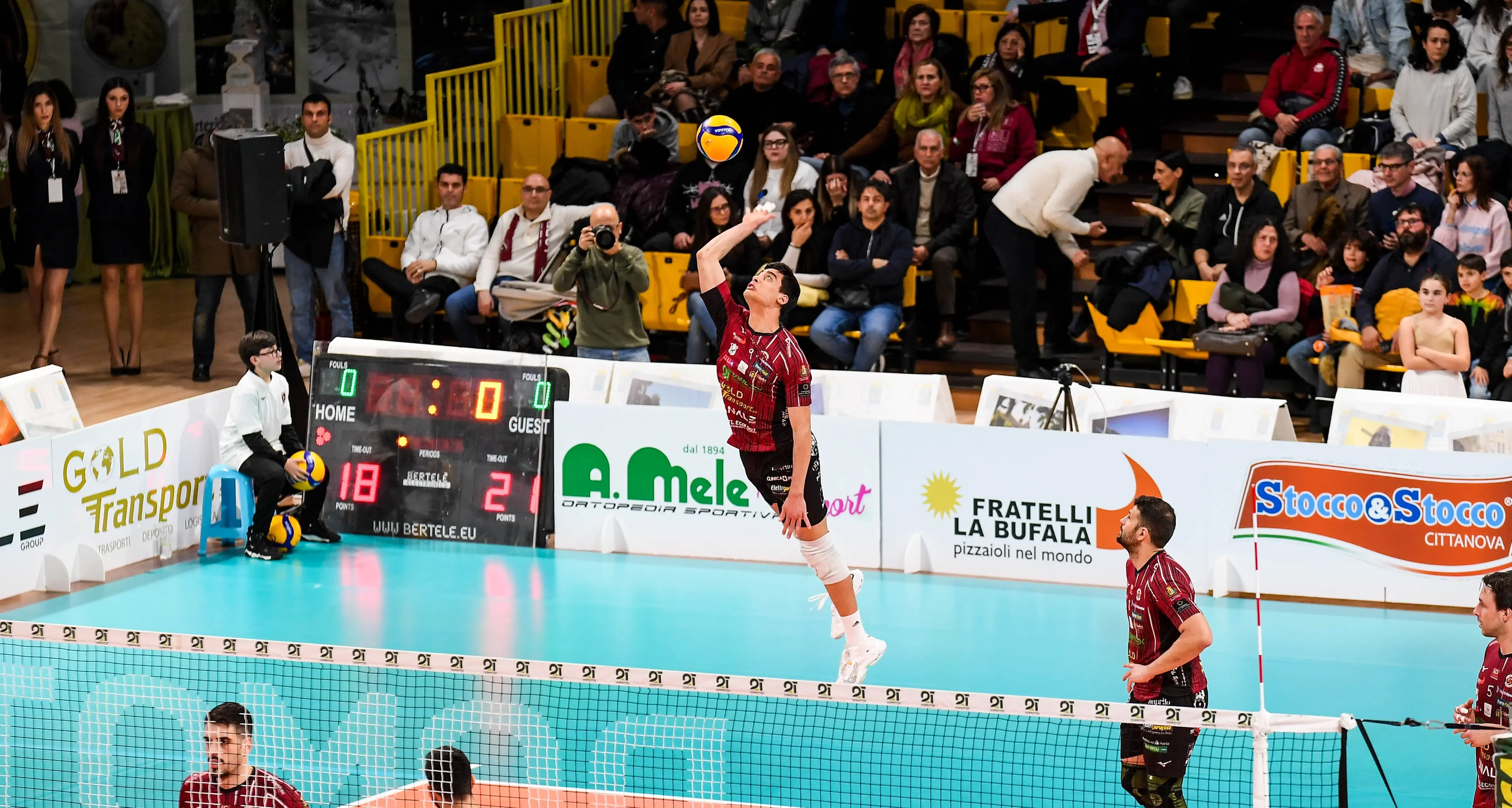 Domotek ai Playoff: «A Reggio Emilia per imporre il nostro gioco». Motta: «Gara 2 ci ha dato una spinta»\n