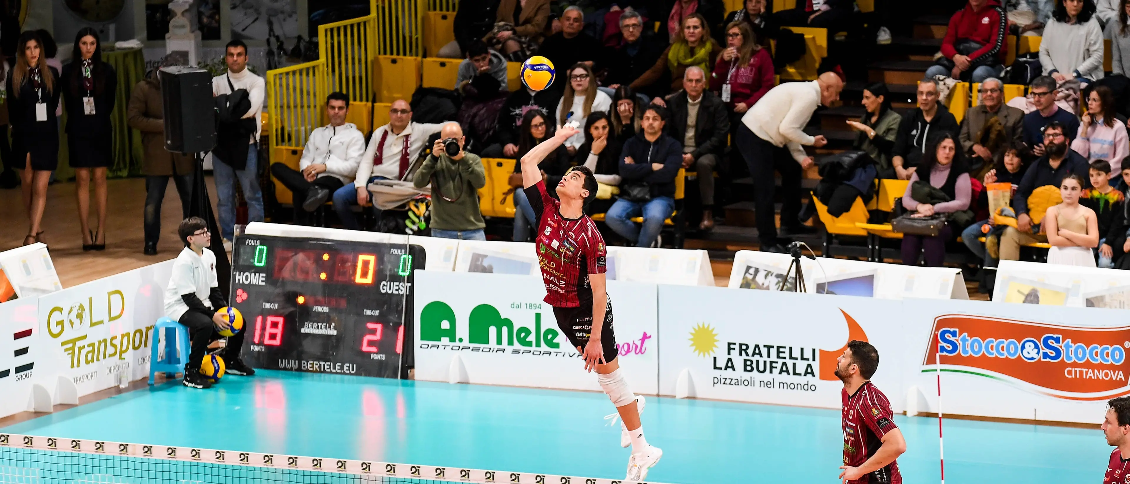 Domotek ai Playoff: «A Reggio Emilia per imporre il nostro gioco». Motta: «Gara 2 ci ha dato una spinta»\n