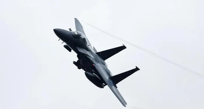 Escalation Iran-Usa, Teheran abbatte due caccia americani: un pilota disperso, tensione alle stelle\n