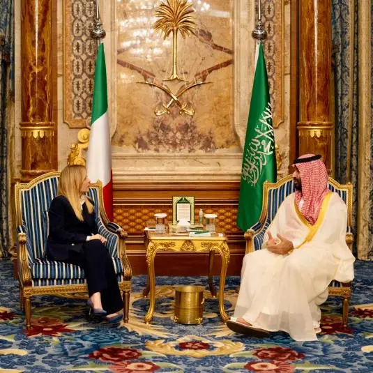 Meloni nel Golfo Persico, la missione della premier tra\u00A0approvvigionamenti energetici e aiuti militare\n