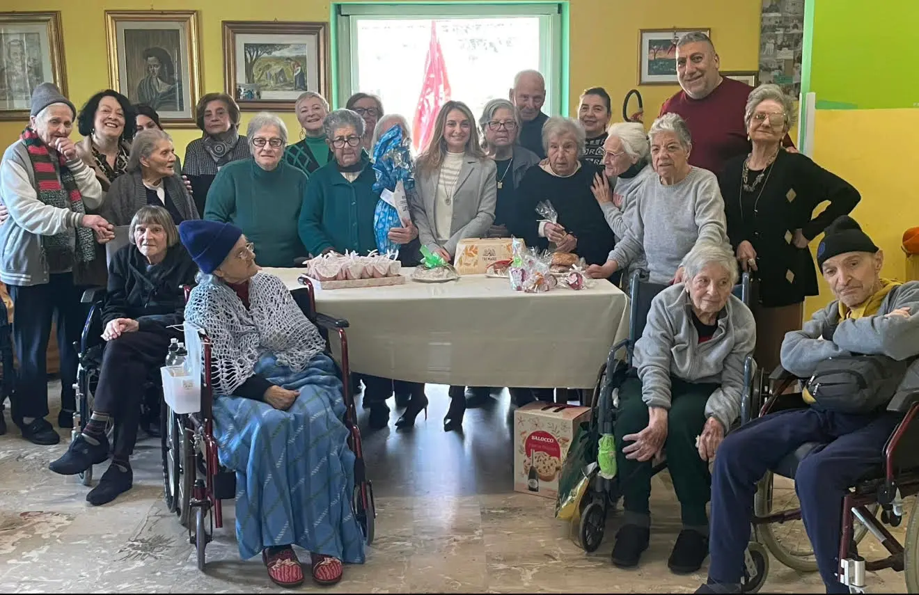 Castrolibero, gli auguri di Pasqua del Comune agli ospiti di Villa Flora\n