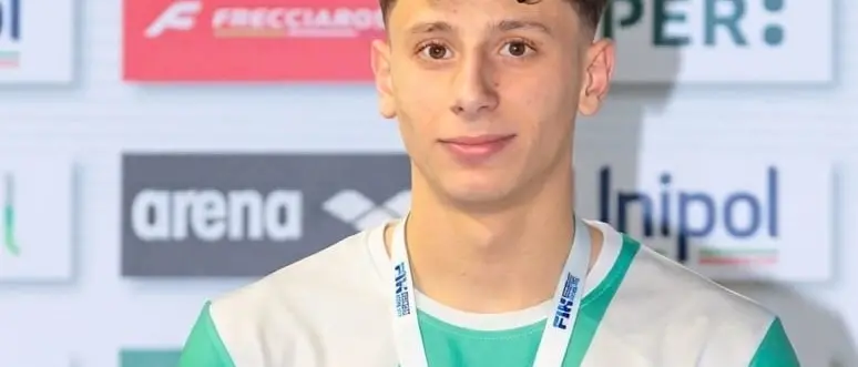Nuoto, il 15enne vibonese Daniel Lico medaglia di bronzo ai campionati nazionali giovanili di Riccione\n