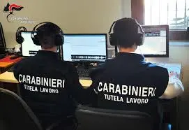 <p>Controlli dei carabinieri in 8 aziende vibonesi: irregolarità in tutte, metà dei lavoratori era in nero</p>