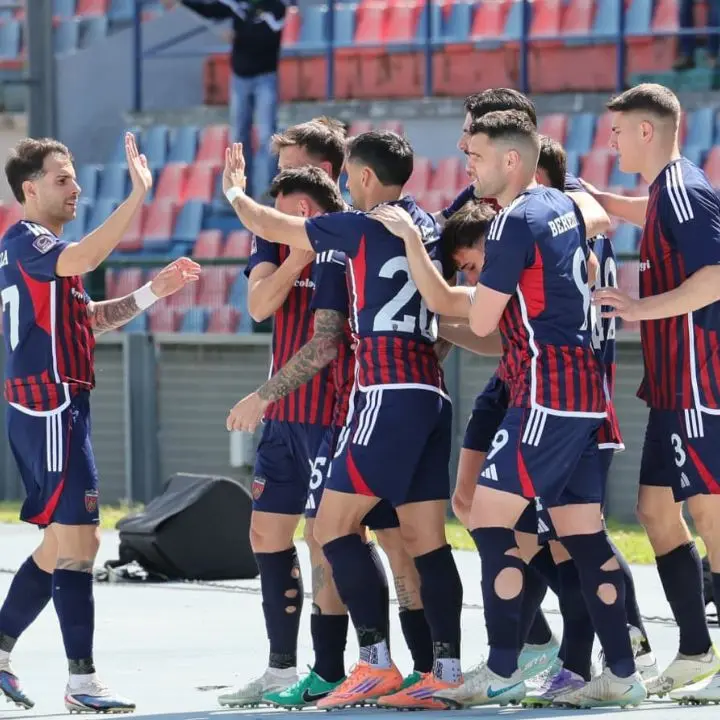 Il Cosenza batte il Foggia e si prende il terzo posto: al Marulla decide Ciotti\n