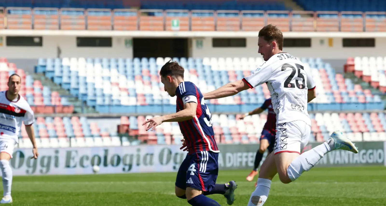 Cosenza-Foggia: Beretta è un gladiatore, a Florenzi manca solo il gol\n