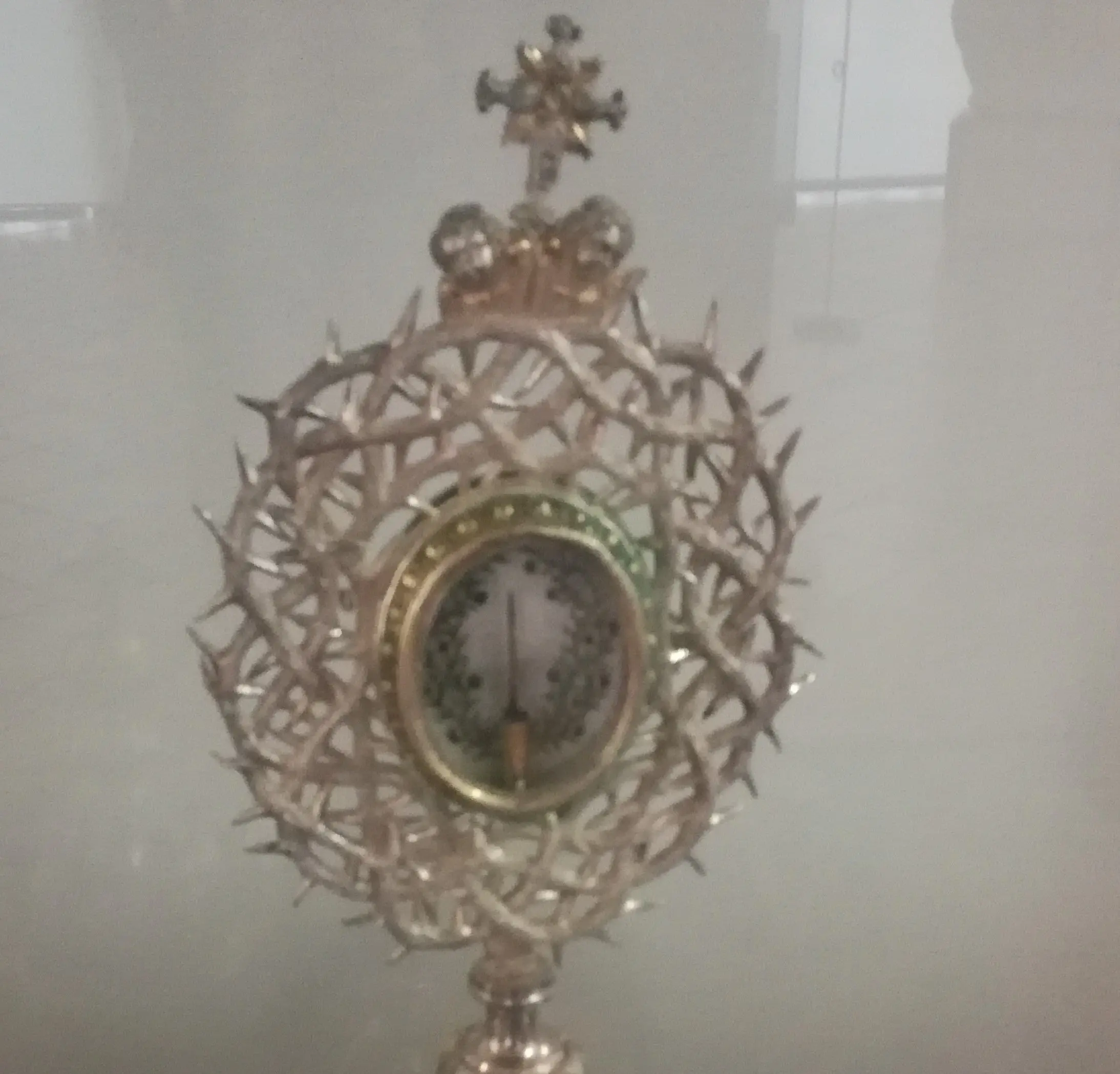 Pasqua tra fede e arte:\u00A0a Mileto la reliquia della sacra\u00A0spina\u00A0della corona di Cristo\n