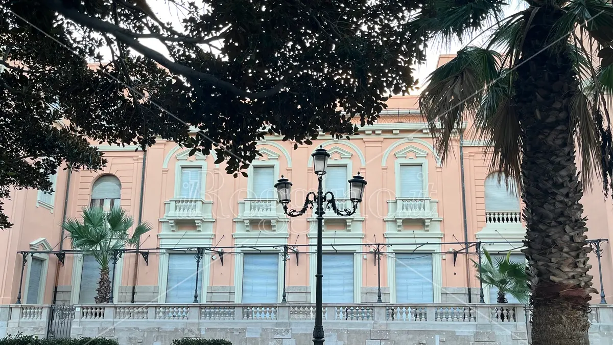 <p><span style=\"color:hsl(0, 75%, 60%);\">Grande Albergo Miramare,</span> rinnovato il terzo esperimento di vendita al prezzo di quasi <span style=\"color:hsl(0, 75%, 60%);\">9 milioni di euro</span></p>