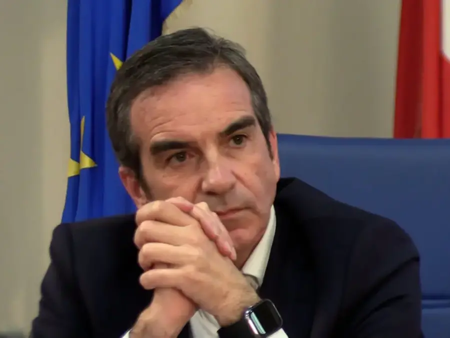 «Ha venduto la Calabria, passacarte della destra»: bufera su Occhiuto dopo il Sì all’autonomia differenziata