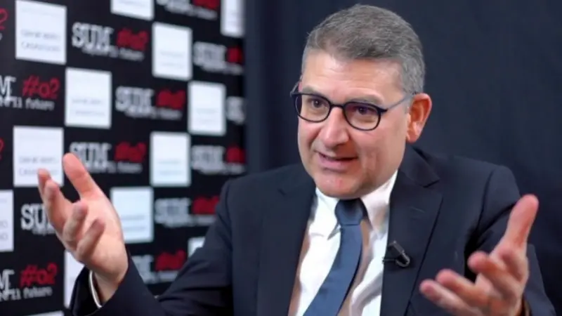 <p>Giuseppe Curigliano</p>\\n