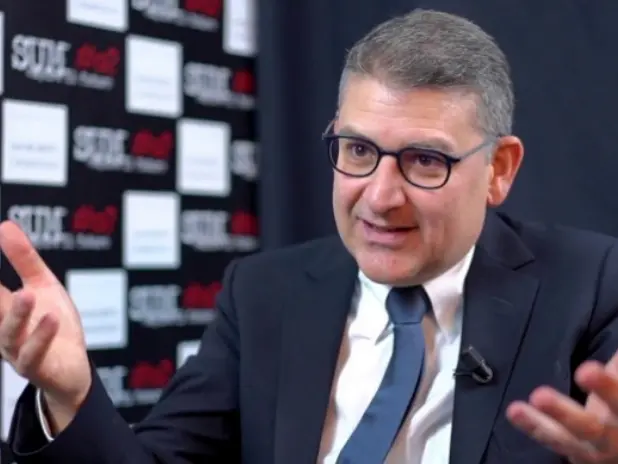 «Contro il cancro ci sarà una cura»: la speranza (e i consigli) del luminare calabrese Curigliano