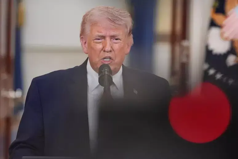 Medio Oriente,Trump lancia ultimatum all’Iran:\u00A0«Aprite lo Stretto di Hormuz, bastardi»\n