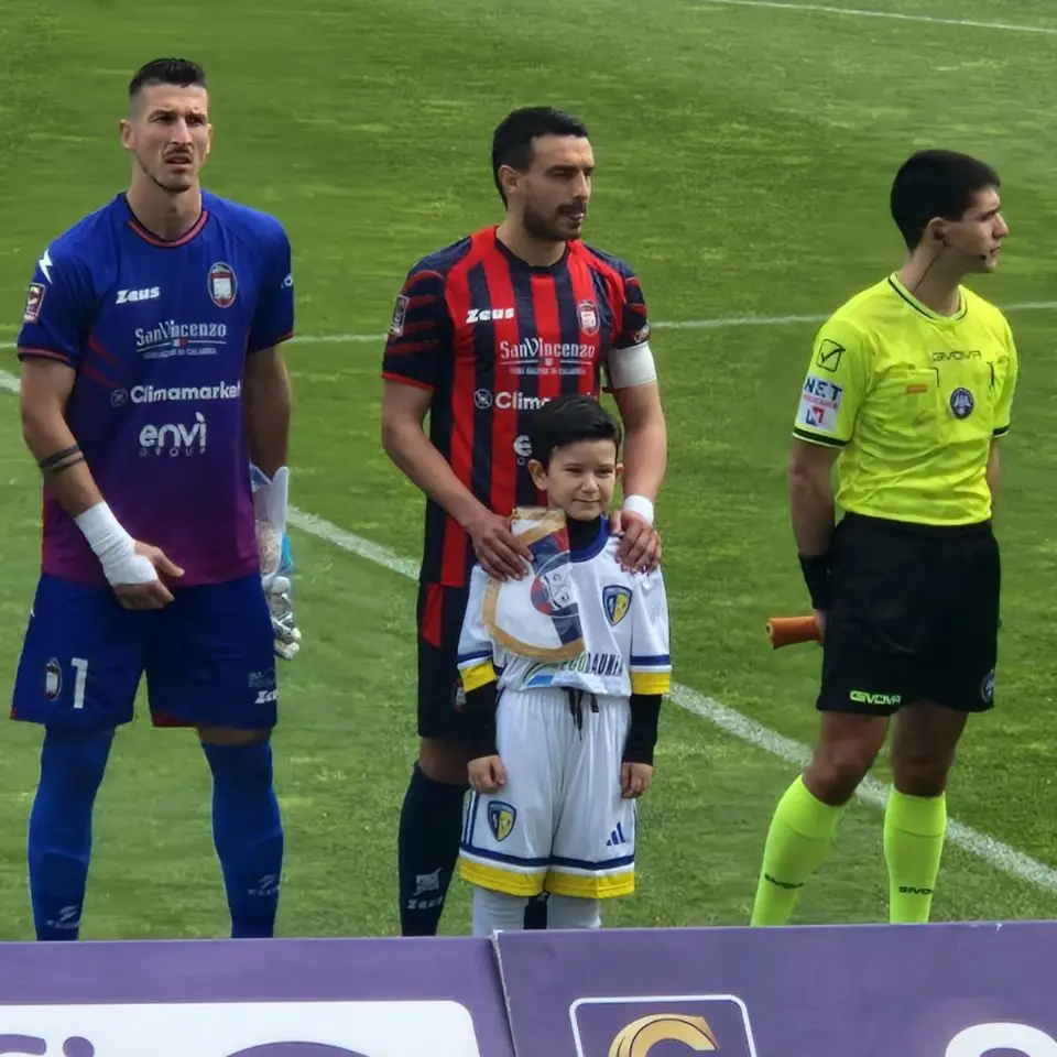 «Voglio vivere la gioia del Mondiale come papà»:\u00A0da Crotone la lettera di Lorenzo, 7 anni di\u00A0sogni azzurri e amore per il calcio\n