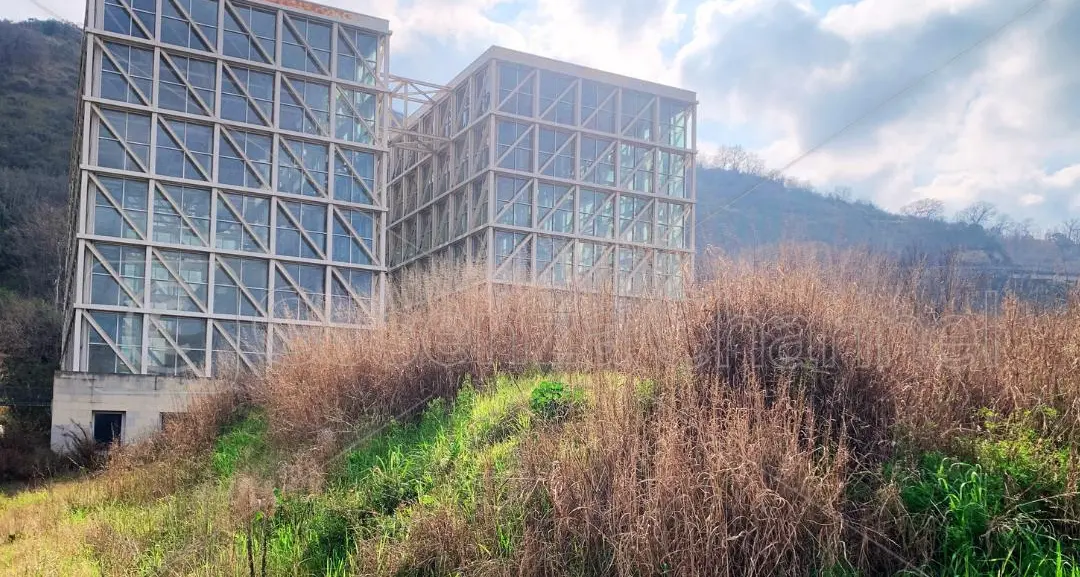 <p>Cosenza, Caruso: «Il Planetario? Conto di riaprirlo entro la fine del mandato». Per recuperare la struttura servono<span style=\"color:hsl(0, 75%, 60%);\"> 2 milioni e mezzo di euro</span></p>