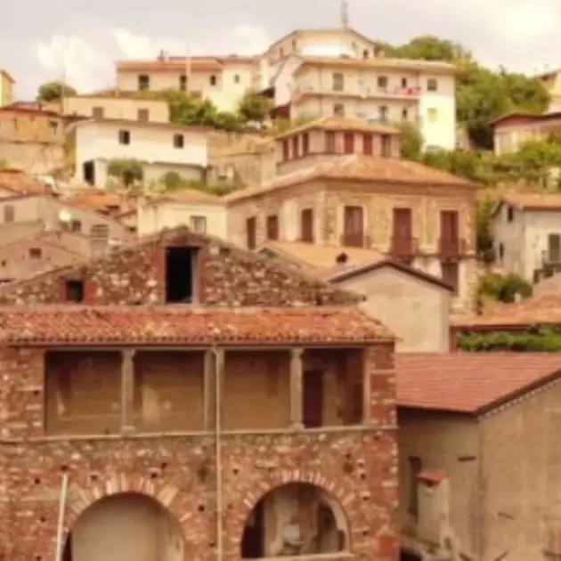 Trigesimo senza sacerdote a Cellara, la versione della famiglia della defunta\n