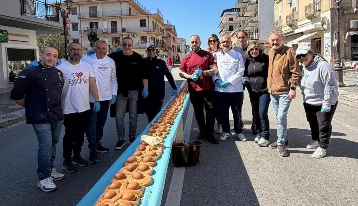 Quasi 550 metri di dolcezza, a Siderno una “sguta” da guinness\n