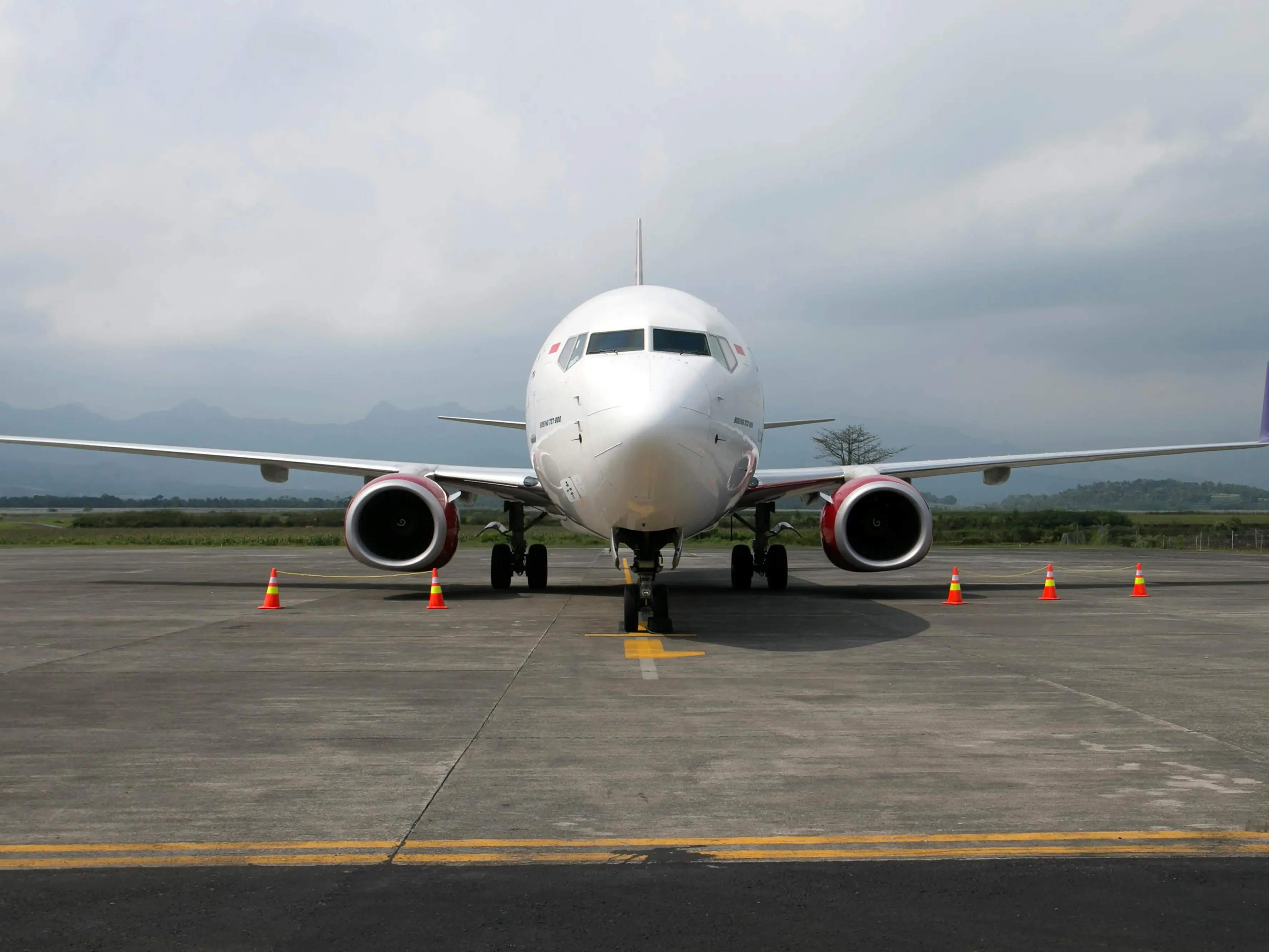 Aeroporti senza carburante per gli aerei, anche Reggio Calabria a secco: introdotta una quota massima di rifornimento