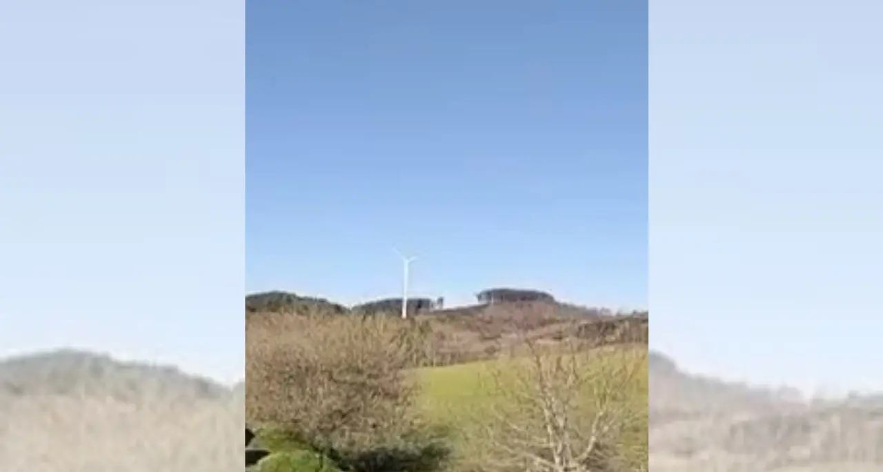 Ad Acri\u00A0pala eolica azionata a\u00A0Pasqua,\u00A0monta la protesta:\u00A0«Uno scempio\u00A0che non potrà mai più risorgere»\n