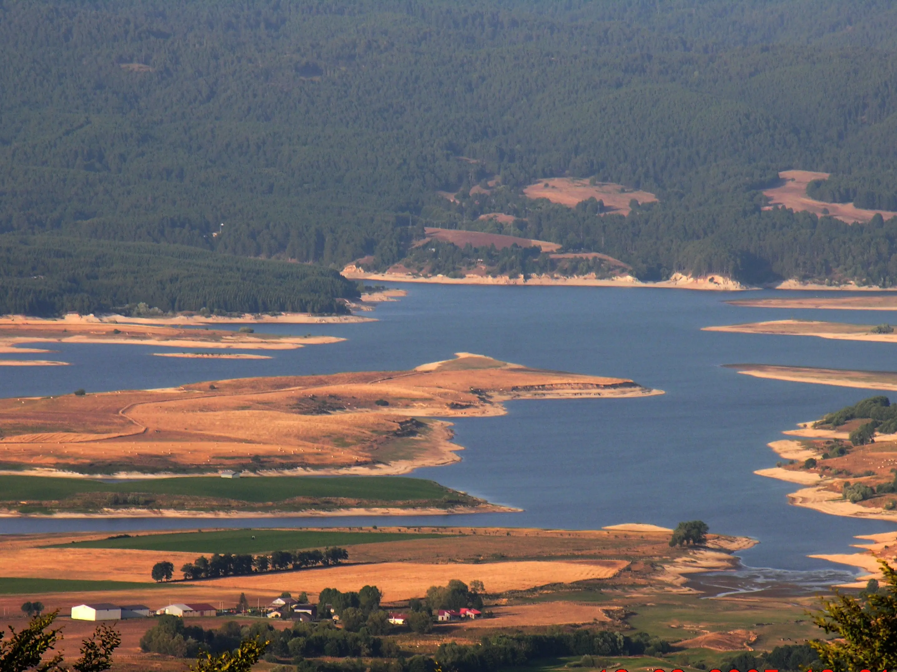 Laghi silani, AVS avverte: «Navigabilità solo con sicurezza e rigore tecnico»