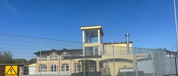 Operaio cade e muore in un serbatoio di una distilleria Caffo\u00A0in provincia di Udine, l’azienda: «Non sembra\u00A0un incidente, in corso verifiche»\n