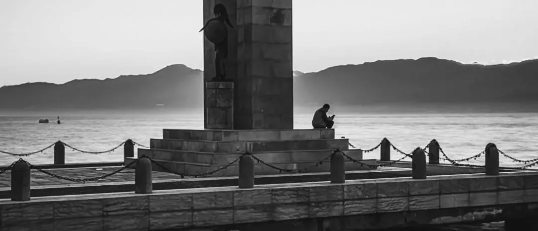 Sotto lo sguardo di Atena\n