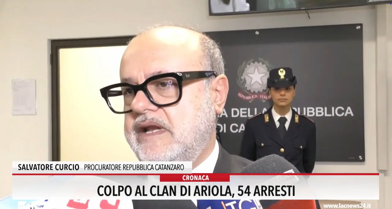 Colpo al clan di Ariola, 54 arresti
