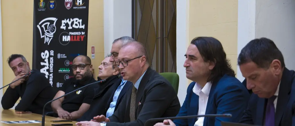 Reggio capitale del basket giovanile europeo: dodici squadre alla Superfinal EYBL Under 20 tra sport e promozione del territorio\n