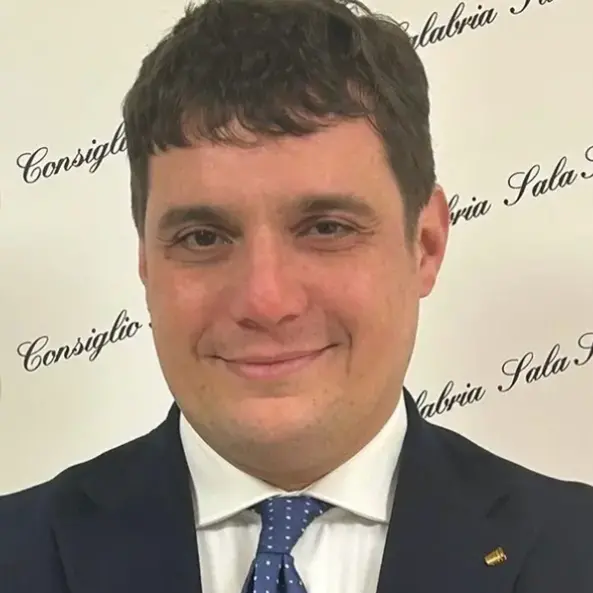 <p><span style=\"color:hsl(0, 75%, 60%);\">Operazione Jerakarni</span>, Polimeni «Ennesimo potente segnale che lo Stato lancia contro la criminalità organizzata»</p>