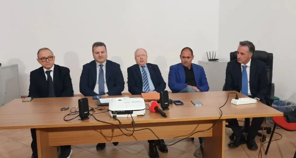 <p>Asp di Vibo, triade commissariale ai saluti finali: «Obiettivi conseguiti, abbiamo fatto un buon lavoro»</p>