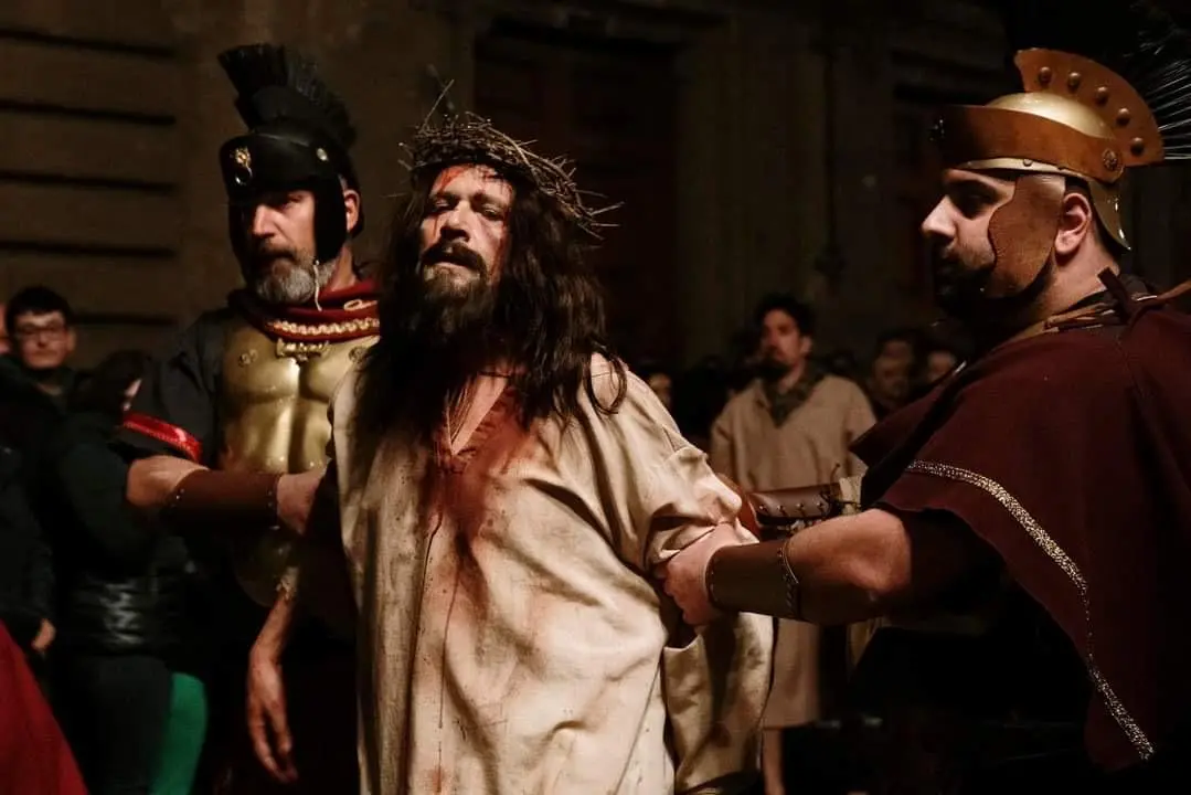 Vibo Valentia si prepara alla Sacrum Opus 2026: sabato 11 aprile la Passione rivive tra le strade del centro cittadino\n