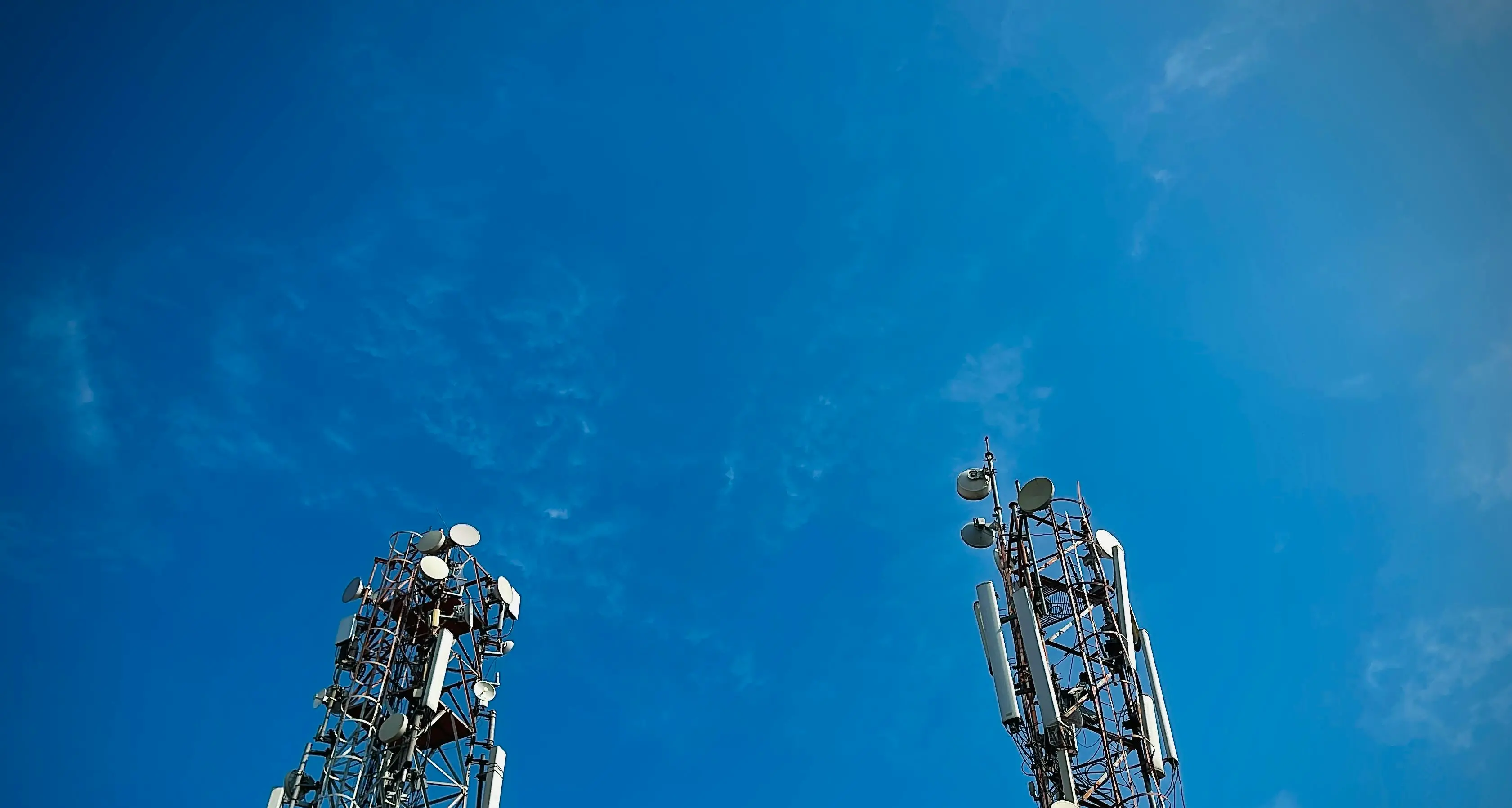 Telecomunicazioni, più ricavi e meno lavoratori: utili in crescita ma occupazione in calo\n