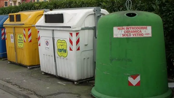 Raccolta differenziata in Calabria, avviso di 35 mln per i Comuni che puntano all’innovazione e alla sostenibilità\n