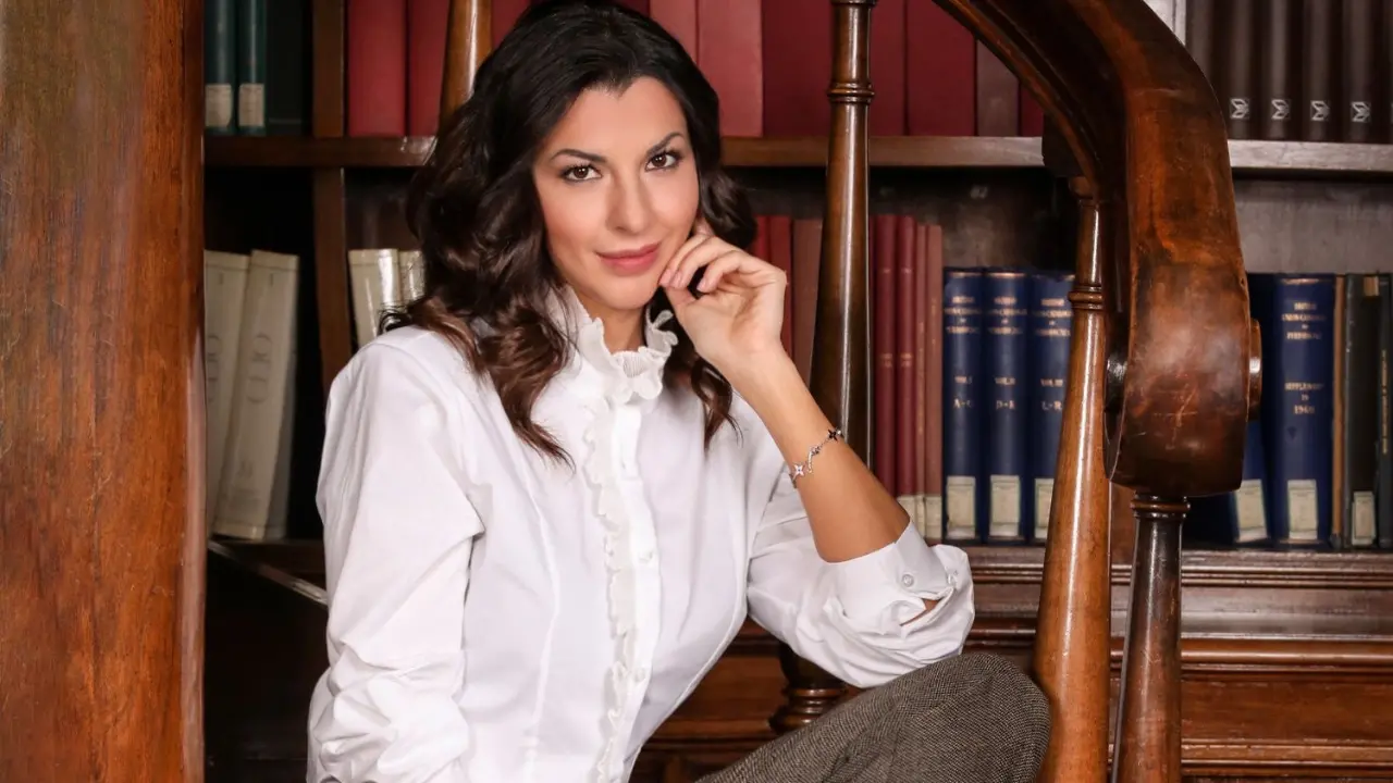 <p>Claudia Conte</p>\\n