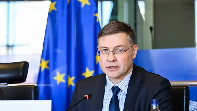 <p>Il commissario europeo all'Economia, Valdis Dombrovskis (foto:&nbsp;&copy; European Union 2026 - Source: EP)</p>\\n