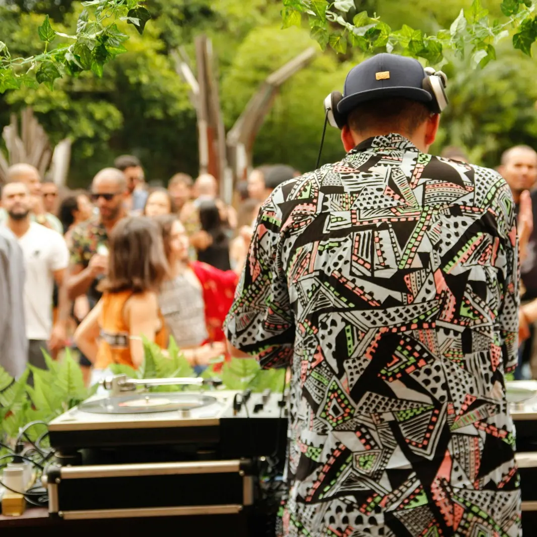 Con la primavera la città si sveglia e cambia il ritmo: il weekend reggino tra live, mostre e nightlife\n